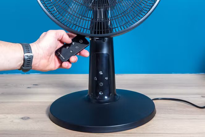Le Rowenta Turbo Silence Extreme+ est le seul ventilateur de table de notre sélection à disposer d’une télécommande