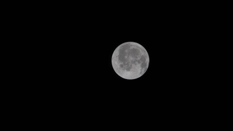Dernière ligne droite pour les astronautes d'Artemis II qui se rapprochent de la Lune