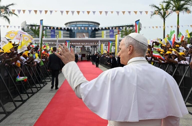 En une minute, la neuvième journée du Pape en Afrique