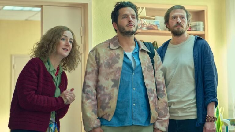« Recalé » sur Netfix, la série avec Alexandre Kominek cartonne, mais est-ce qu’elle vaut le coup ?