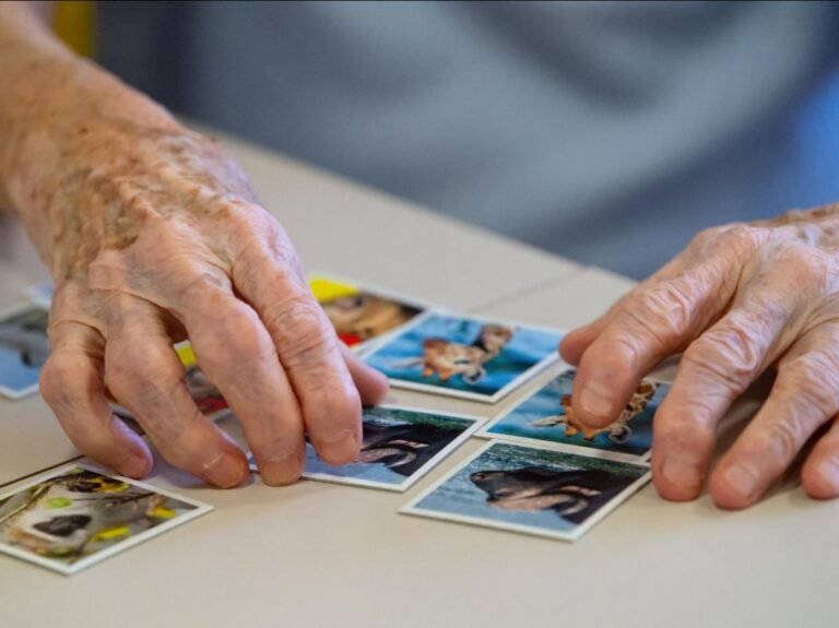 Ce nouveau traitement promet d’améliorer la cognition de personnes âgées, boostant notamment leur mémoire.