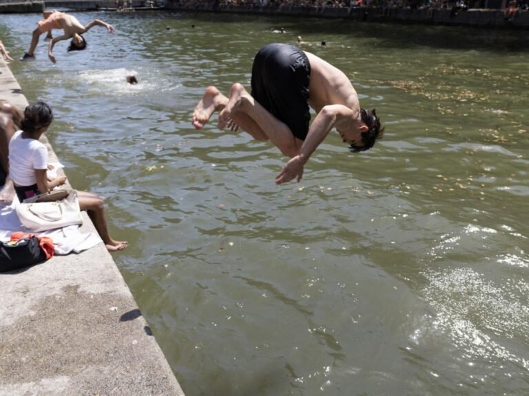 Un plongeon dans le canal Saint-Martin.